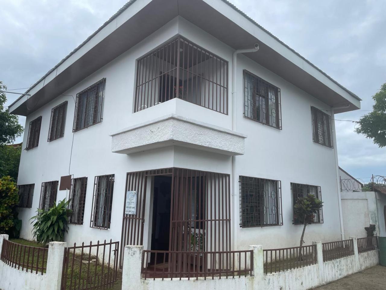 Hostel Casa Mar 利比里亚 外观 照片